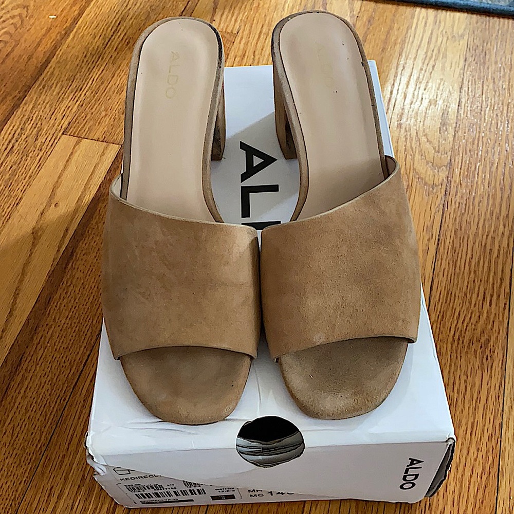 Gently used Style Kedireclya mules from Aldo.